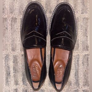 NWOT Shiny Lug Loafers